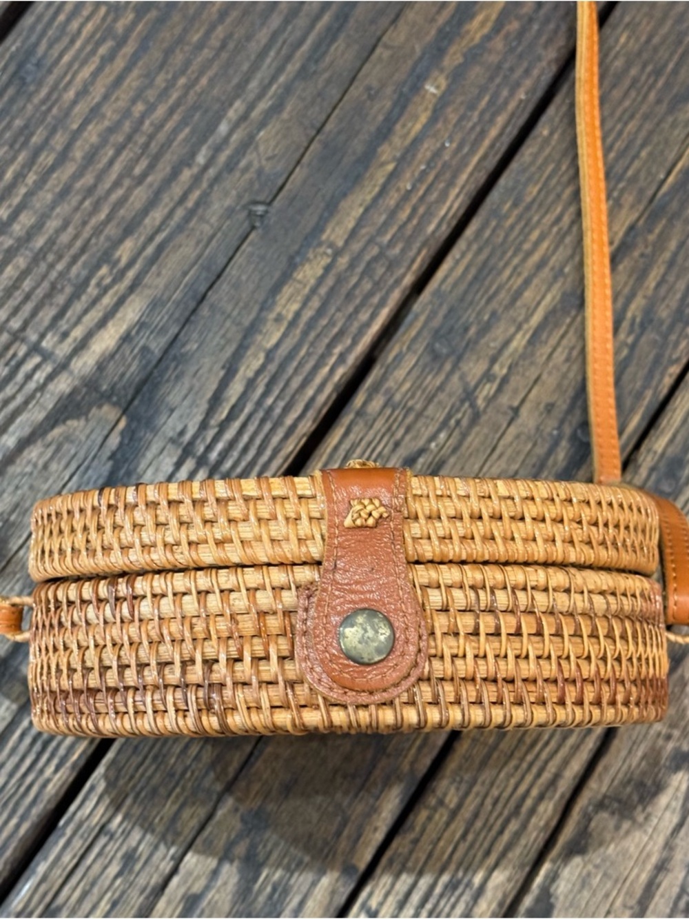 Woven Basket Round Crossbody Bag Purse in Tan / Brown with Tropical Lining - Picture 3 of 7